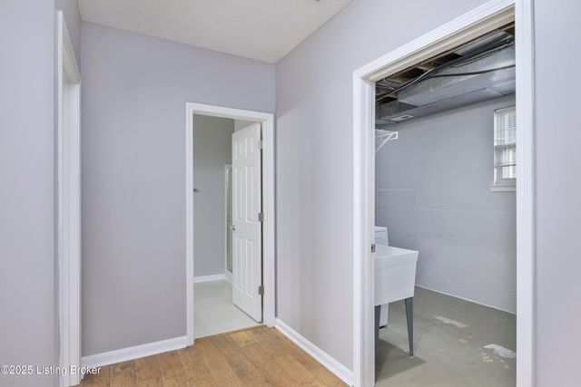 1034 Brookstone Ct, Georgetown, IN 47122