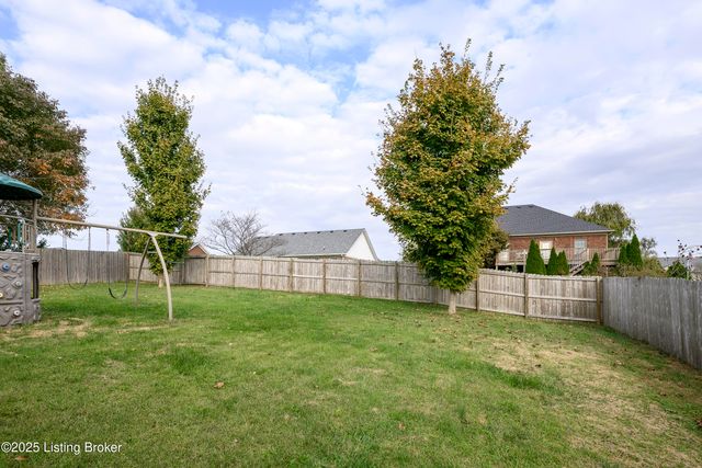 1034 Brookstone Ct, Georgetown, IN 47122