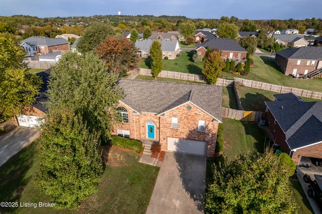 1034 Brookstone Ct, Georgetown, IN 47122