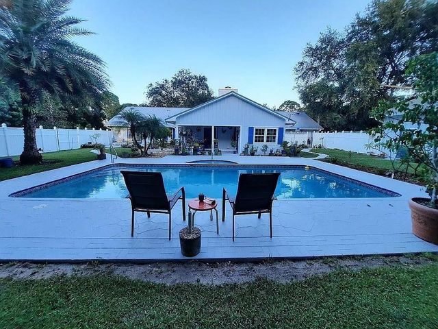 155 31st Avenue, Vero Beach, FL 32968