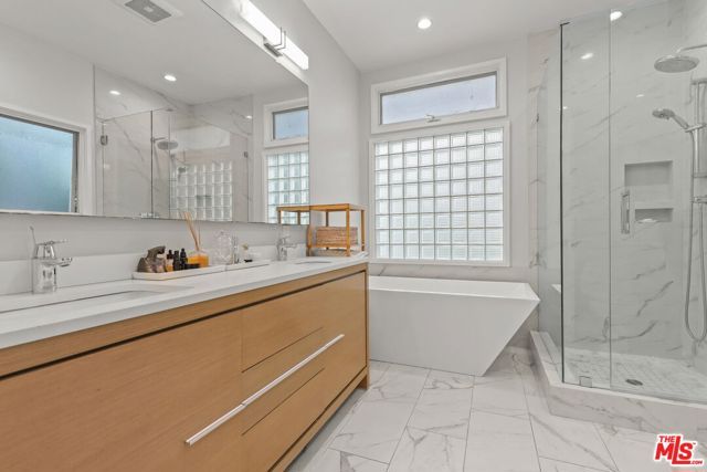 2913 3rd Street 306, Santa Monica, CA 90405