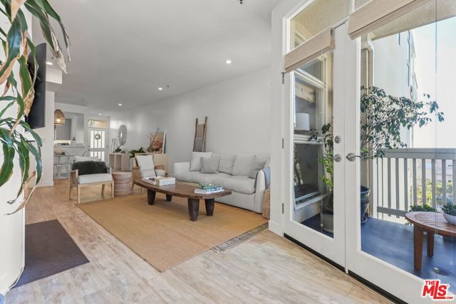 2913 3rd Street 306, Santa Monica, CA 90405