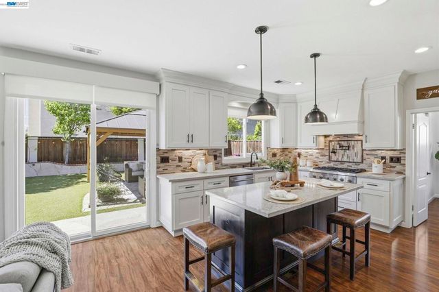 810 Saltillo Pl, Fremont, CA 94536