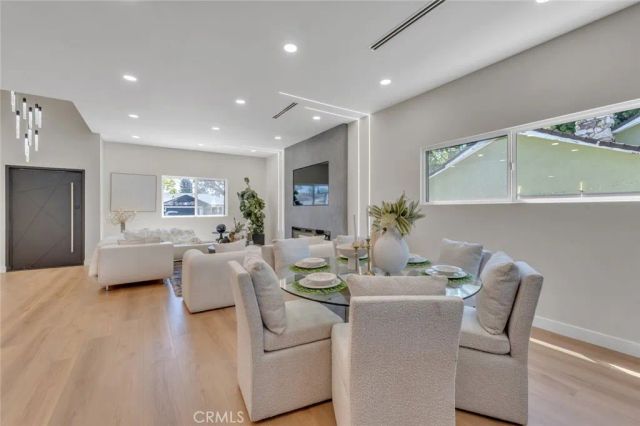7115 Matilija Avenue, Van Nuys, CA 91405