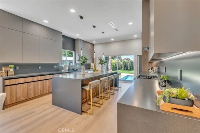 7115 Matilija Avenue, Van Nuys, CA 91405