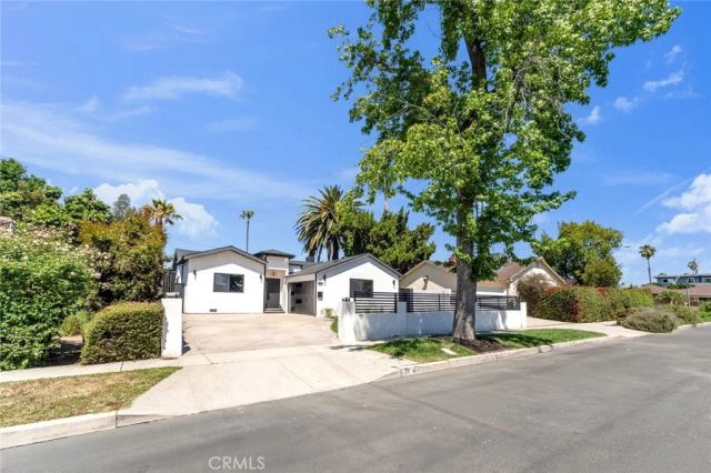 7115 Matilija Avenue, Van Nuys, CA 91405