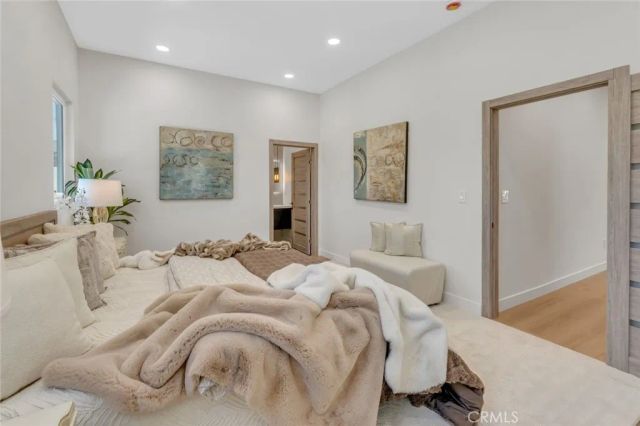7115 Matilija Avenue, Van Nuys, CA 91405