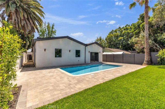 7115 Matilija Avenue, Van Nuys, CA 91405