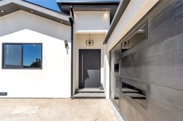 7115 Matilija Avenue, Van Nuys, CA 91405