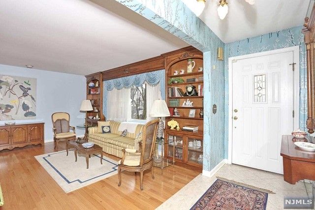 601 Rhein Court, New Milford, NJ 07646