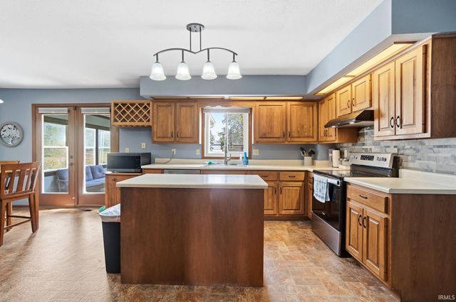 2227 Candlewick Drive, Fort Wayne, IN 46804