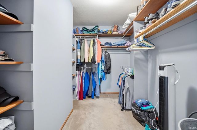 2227 Candlewick Drive, Fort Wayne, IN 46804