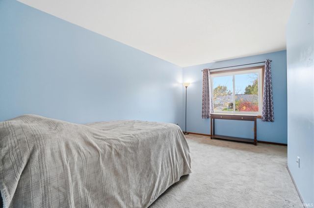 2227 Candlewick Drive, Fort Wayne, IN 46804