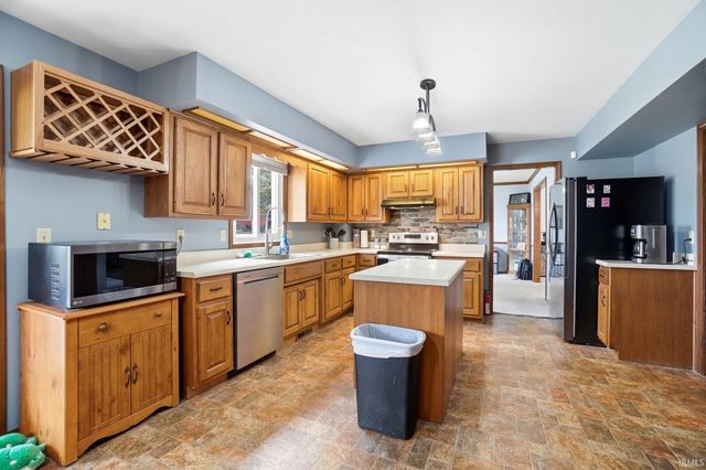 2227 Candlewick Drive, Fort Wayne, IN 46804