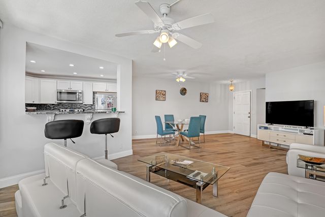 28 Yacht Club Drive, North Palm Beach, FL 33408