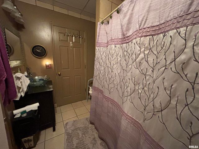 203 E 4TH Street, Brookport, IL 62910