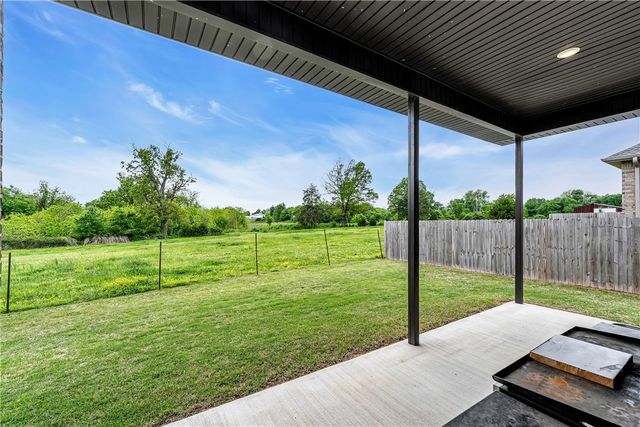 5339 Clear Springs Avenue, Springdale, AR 72762