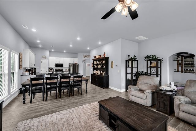 5339 Clear Springs Avenue, Springdale, AR 72762