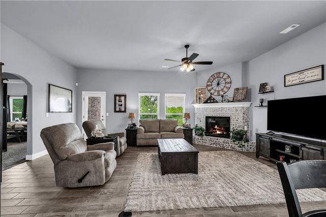 5339 Clear Springs Avenue, Springdale, AR 72762