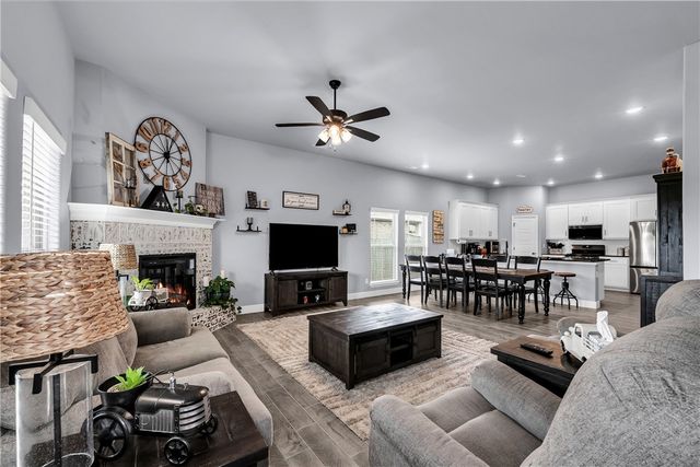 5339 Clear Springs Avenue, Springdale, AR 72762