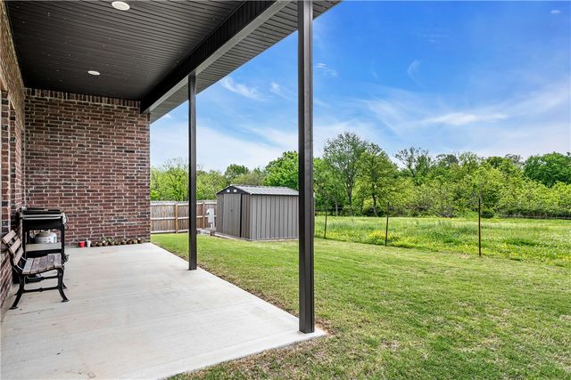 5339 Clear Springs Avenue, Springdale, AR 72762