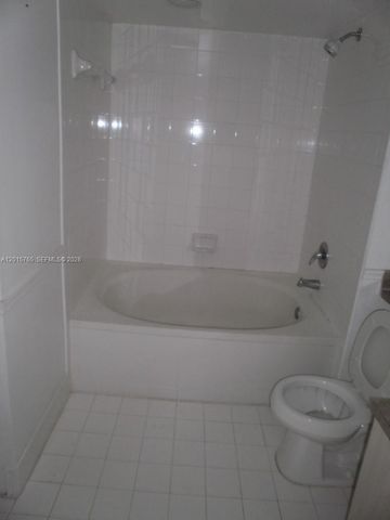11155 SW 5th Pl 205, Pembroke Pines, FL 33025