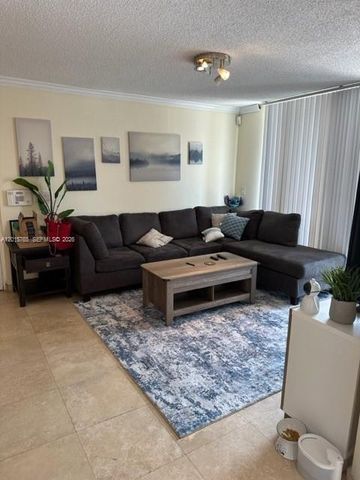 11155 SW 5th Pl 205, Pembroke Pines, FL 33025