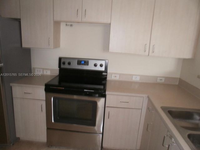 11155 SW 5th Pl 205, Pembroke Pines, FL 33025