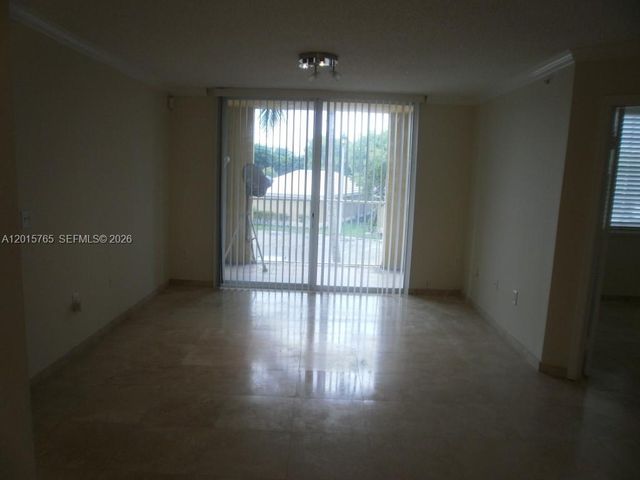 11155 SW 5th Pl 205, Pembroke Pines, FL 33025