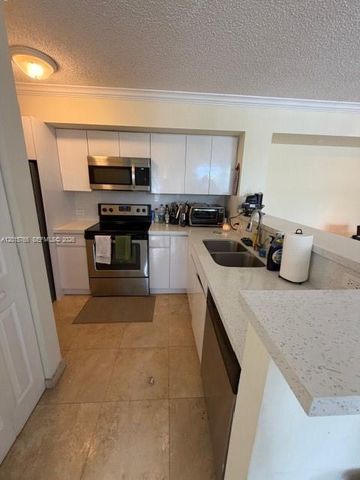 11155 SW 5th Pl 205, Pembroke Pines, FL 33025