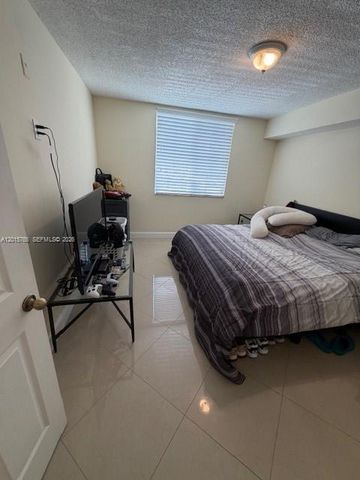 11155 SW 5th Pl 205, Pembroke Pines, FL 33025