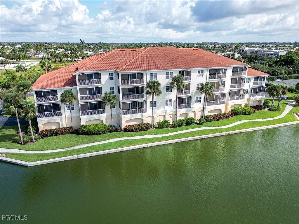 20011 Sanibel View CIR 302, Fort Myers, FL 33908