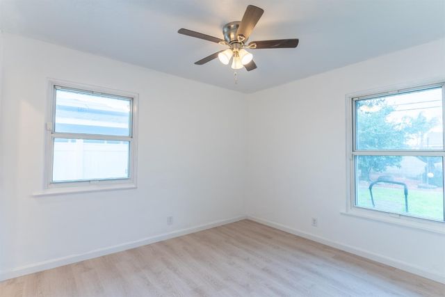 4883 E Michigan Avenue, Fresno, CA 93703