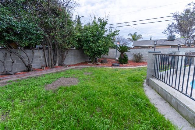 4883 E Michigan Avenue, Fresno, CA 93703