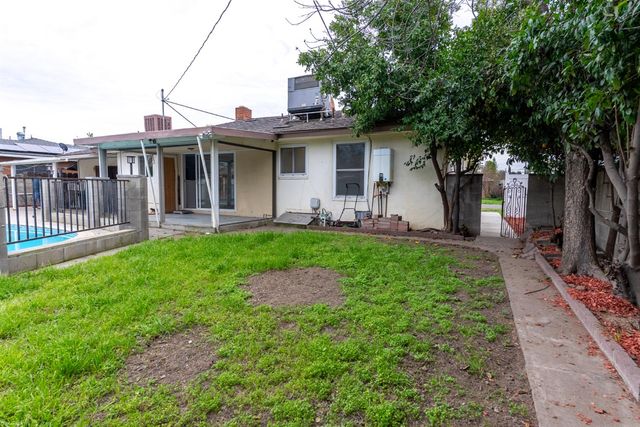 4883 E Michigan Avenue, Fresno, CA 93703