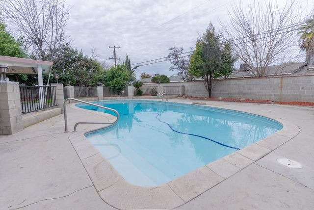 4883 E Michigan Avenue, Fresno, CA 93703