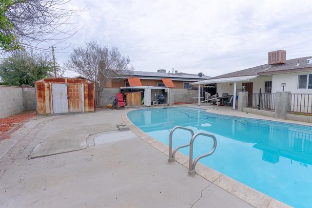 4883 E Michigan Avenue, Fresno, CA 93703