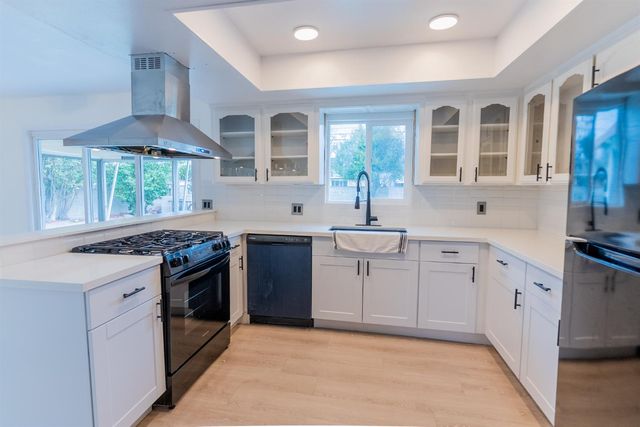 4883 E Michigan Avenue, Fresno, CA 93703