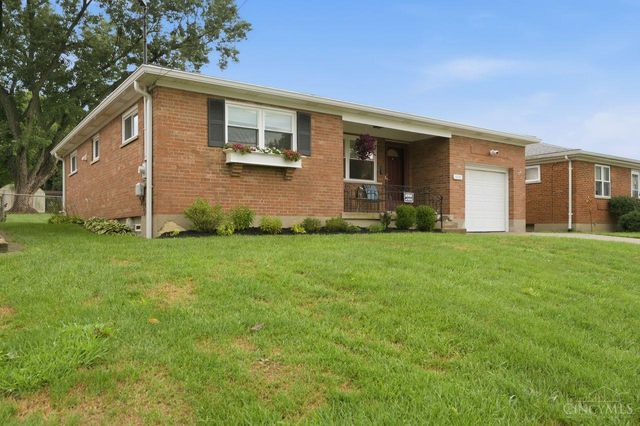 618 Ivyhill Drive, Delhi Twp, OH 45238
