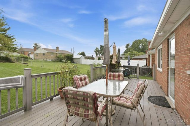 618 Ivyhill Drive, Delhi Twp, OH 45238