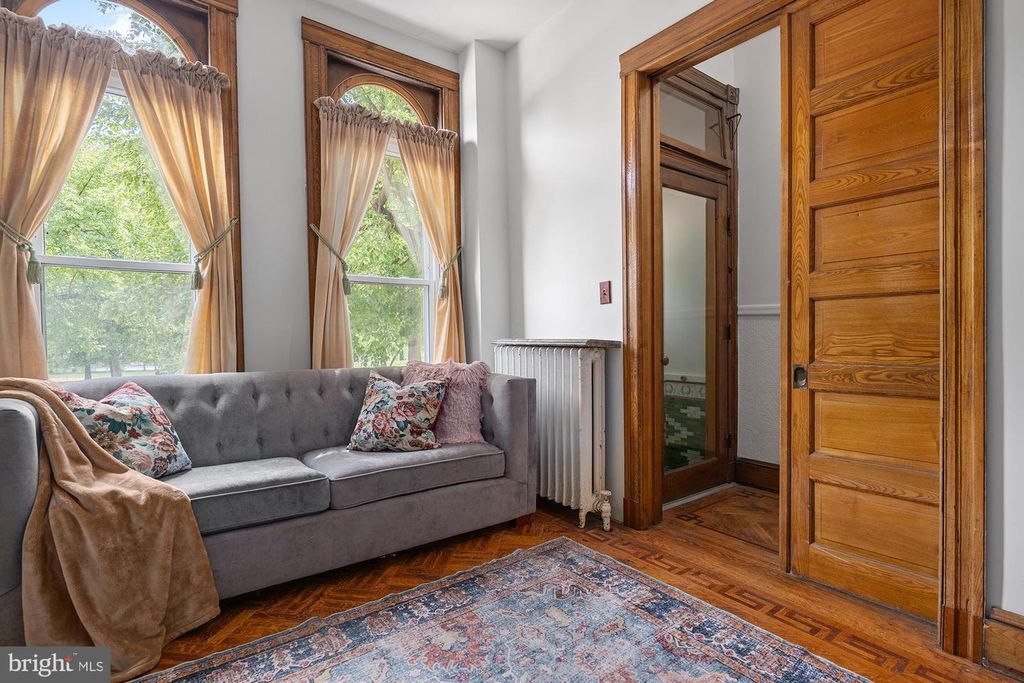 Image 11 of property listing at 2744 E BALTIMORE ST, Baltimore, MD 21224