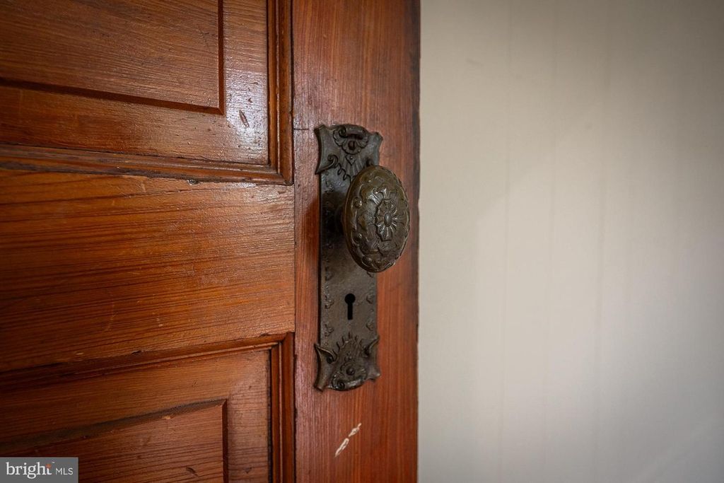 Image 33 of property listing at 2744 E BALTIMORE ST, Baltimore, MD 21224