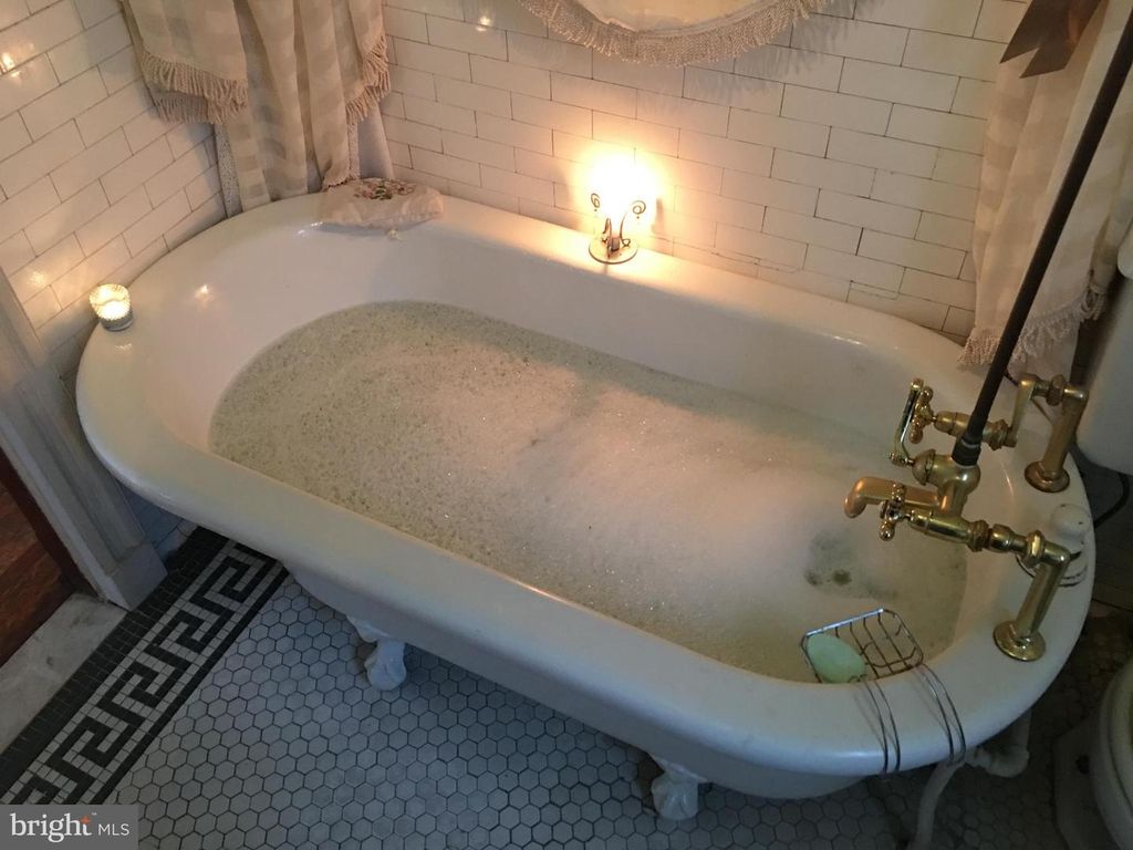 Image 36 of property listing at 2744 E BALTIMORE ST, Baltimore, MD 21224