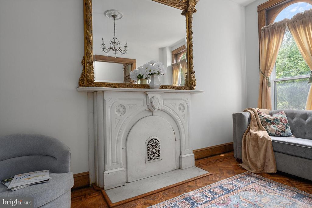 Image 9 of property listing at 2744 E BALTIMORE ST, Baltimore, MD 21224