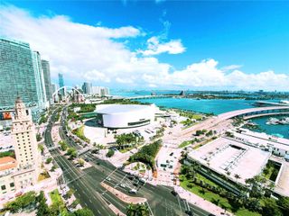 398 NE 5th St 2108, Miami, FL 33132