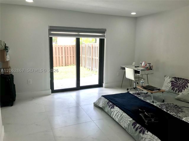 6651 NW 173rd Ln 6651, Hialeah, FL 33015