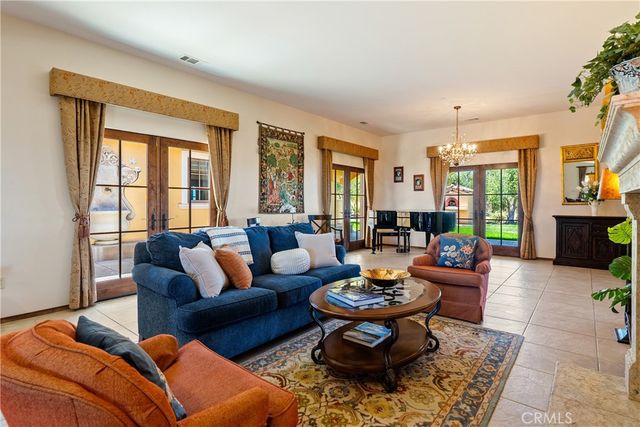 725 Spring Creek Way, Templeton, CA 93465