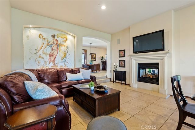 725 Spring Creek Way, Templeton, CA 93465