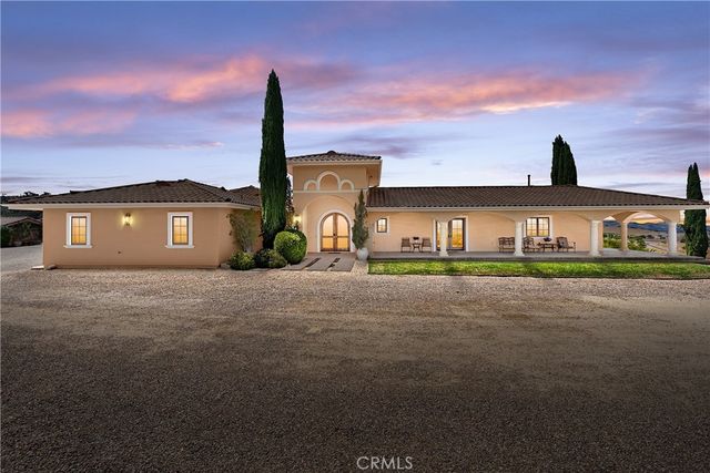 725 Spring Creek Way, Templeton, CA 93465
