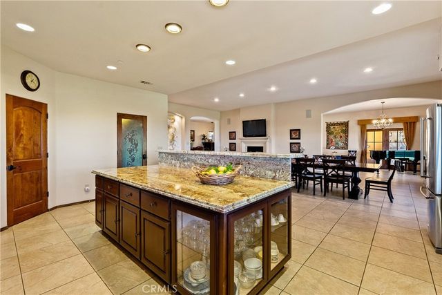 725 Spring Creek Way, Templeton, CA 93465